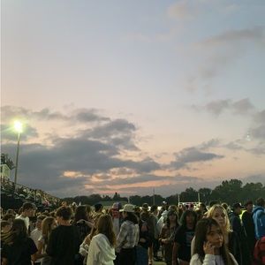 Meet your Posher, Valeria